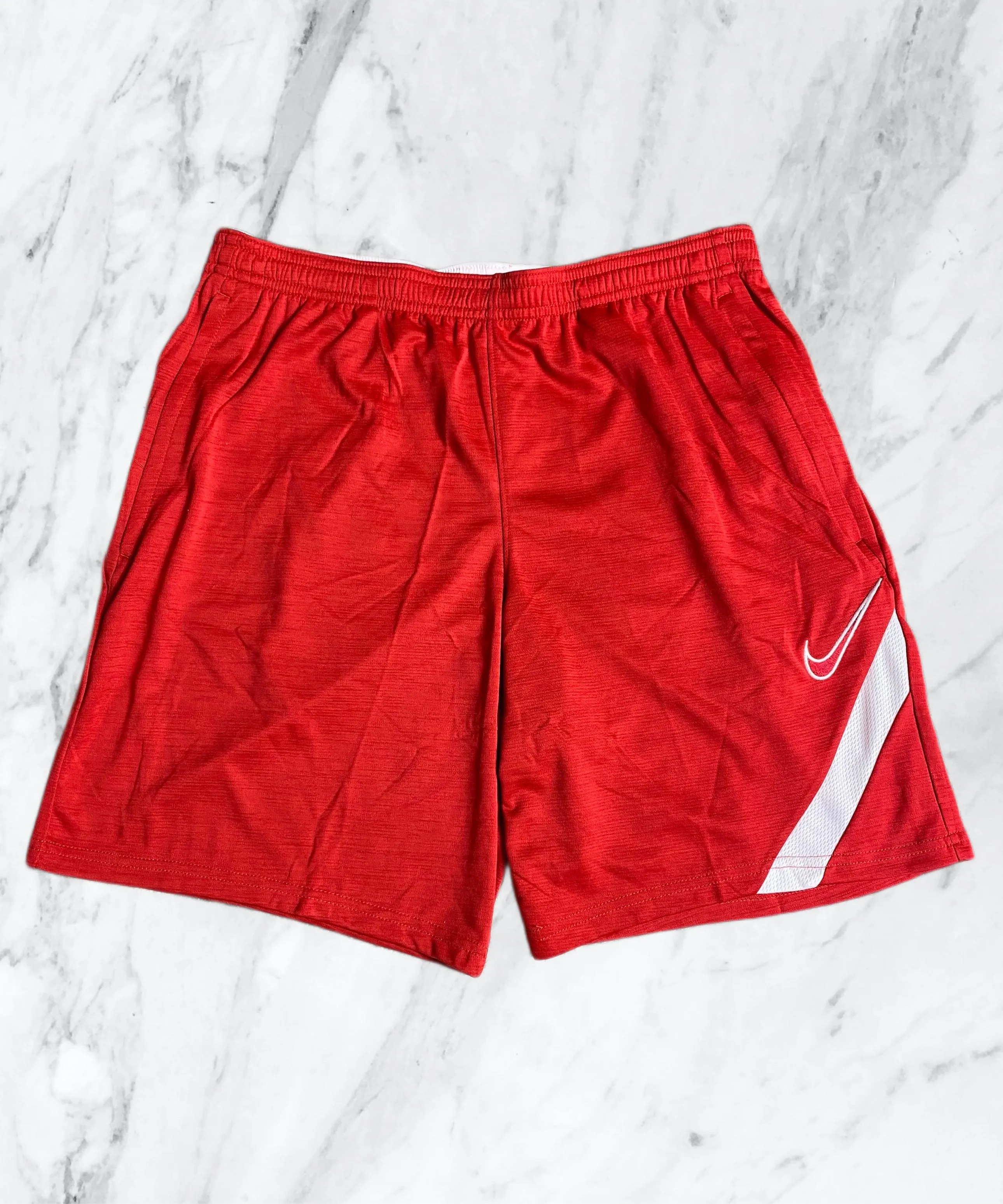NIKE - ACADEMY SHORTS - RED